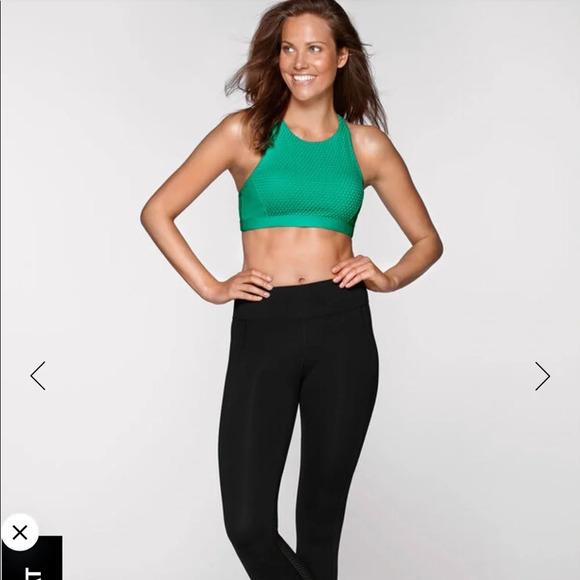 Lorna Jane hydrate net layered sports bra in neon jade. Size S - Picture 14 of 16